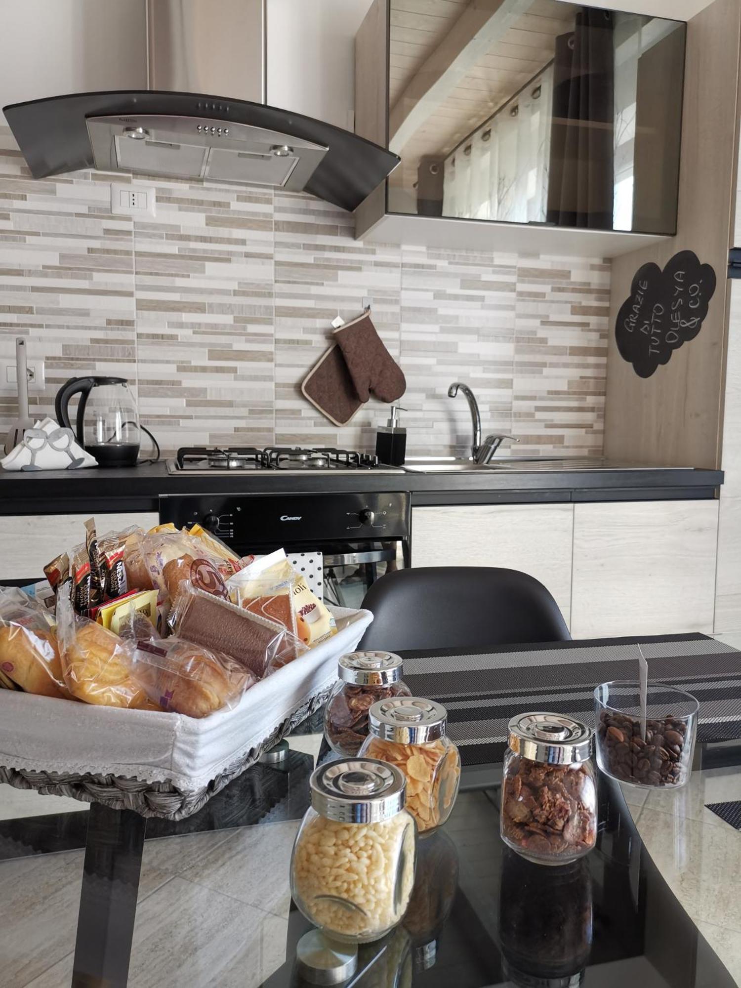 Paradeisos Residence Sas Somma Lombardo Ngoại thất bức ảnh