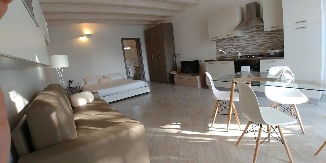 Paradeisos Residence Sas Somma Lombardo Ngoại thất bức ảnh