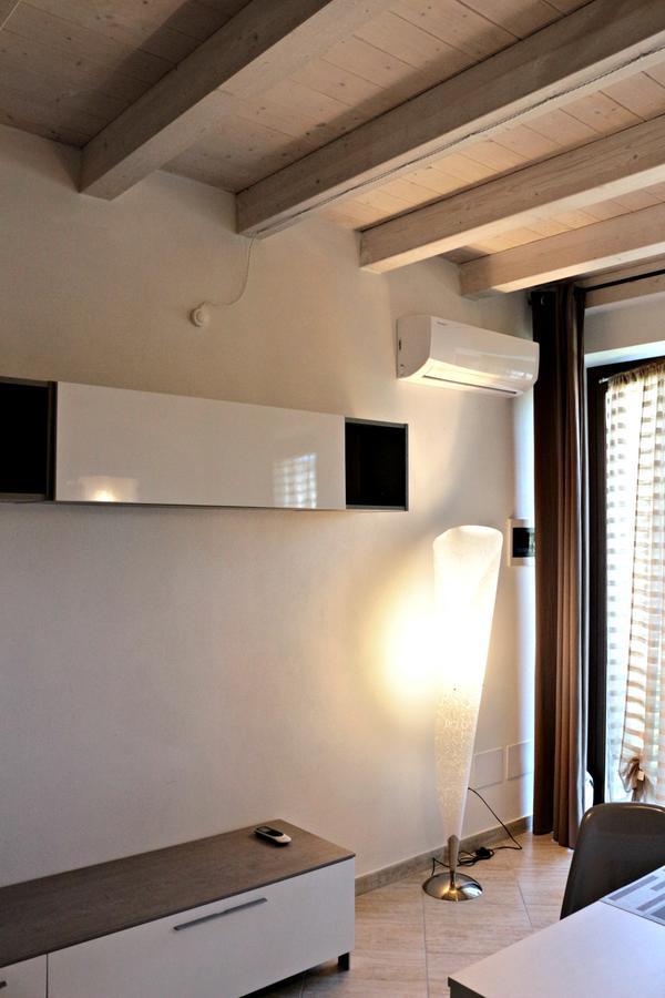 Paradeisos Residence Sas Somma Lombardo Ngoại thất bức ảnh