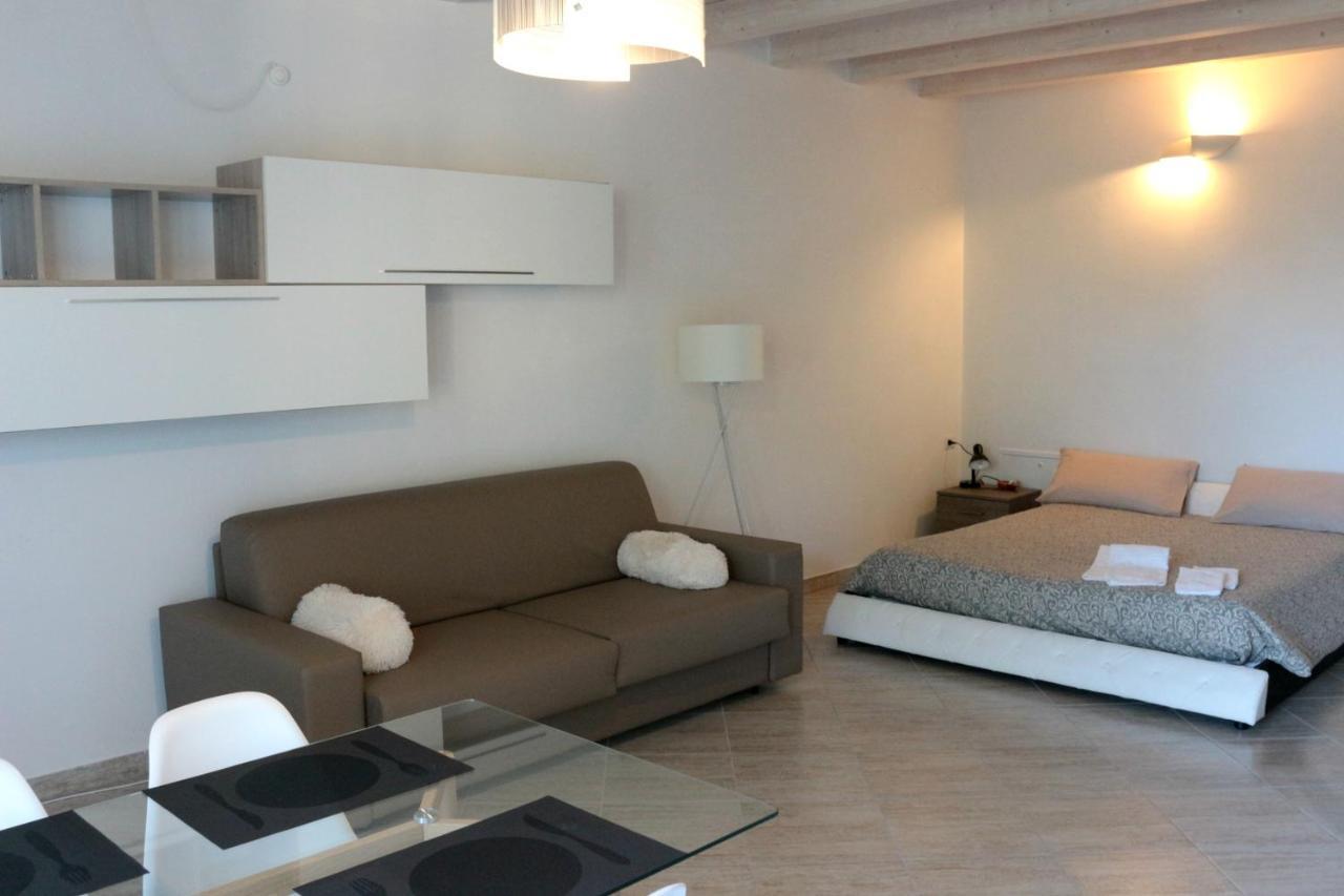 Paradeisos Residence Sas Somma Lombardo Ngoại thất bức ảnh